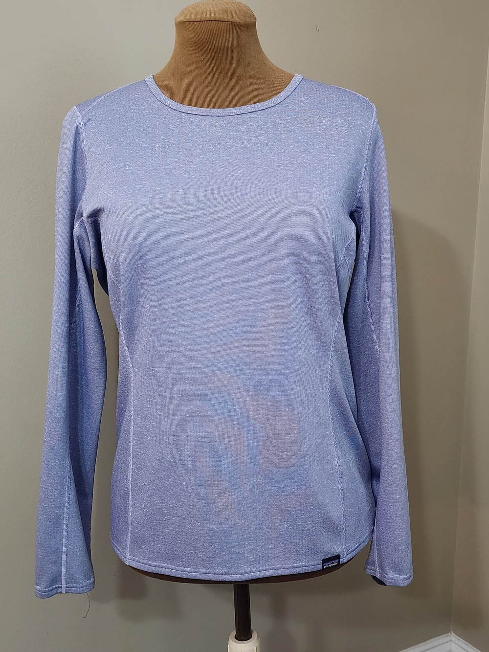 Patagonia Long Sleeve Capilene Top Women Size M Workout, Hiking, yoga